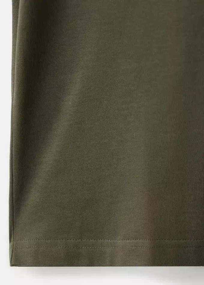 T-shirt slim fit à col en V 100 % coton