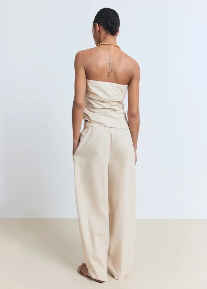 Top asymétrique sans bretelles