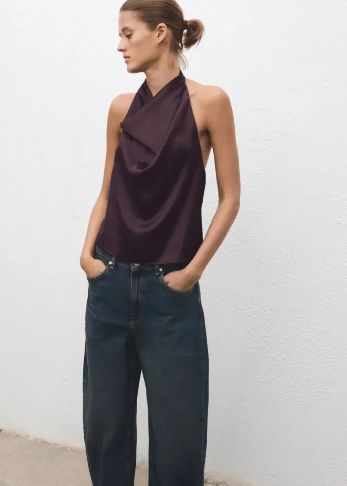 Top en satin à encolure drapée