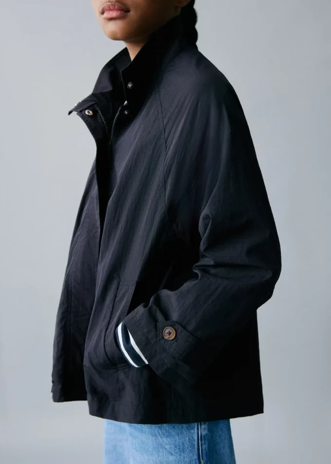 Trench-coat avec boutons décoratifs