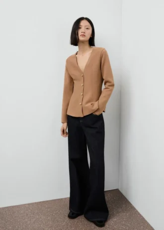 Veste ajustée en maille avec boutons
