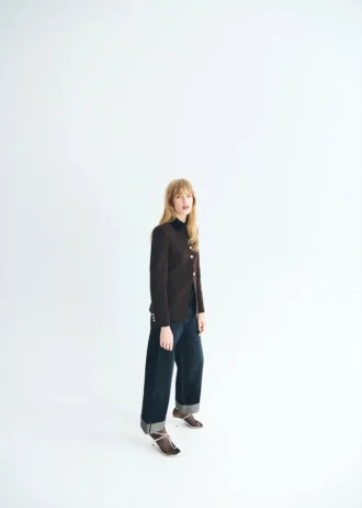 Veste à col montant et boutons bijoux