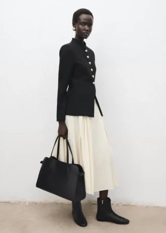 Veste à col montant et boutons bijoux