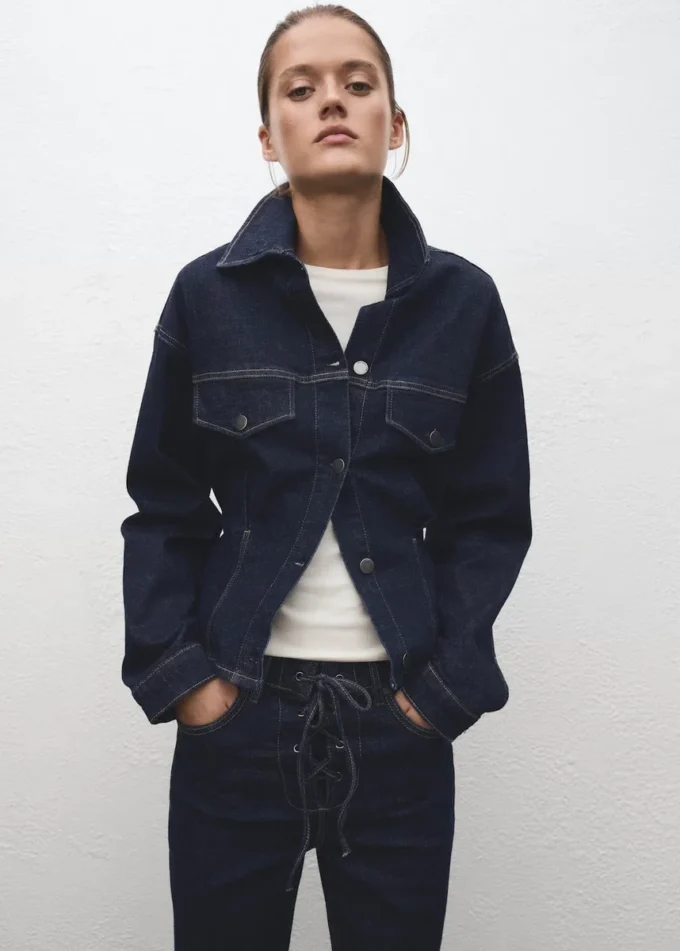 Veste en denim ajustée avec poches