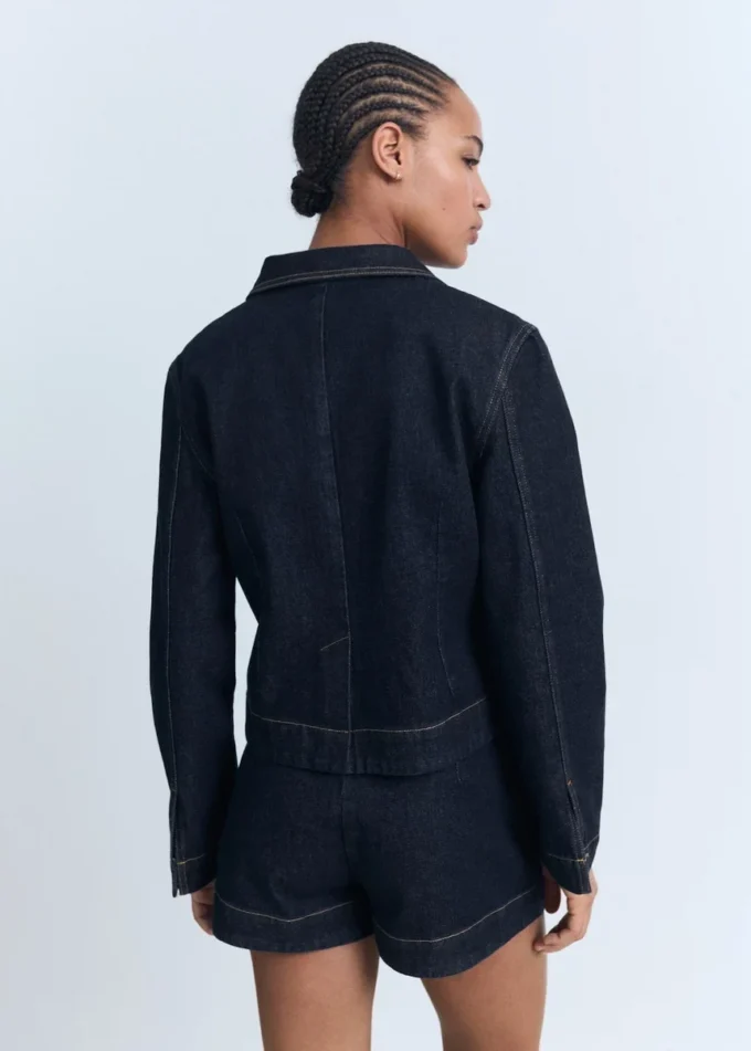 Veste en denim ajustée avec poches