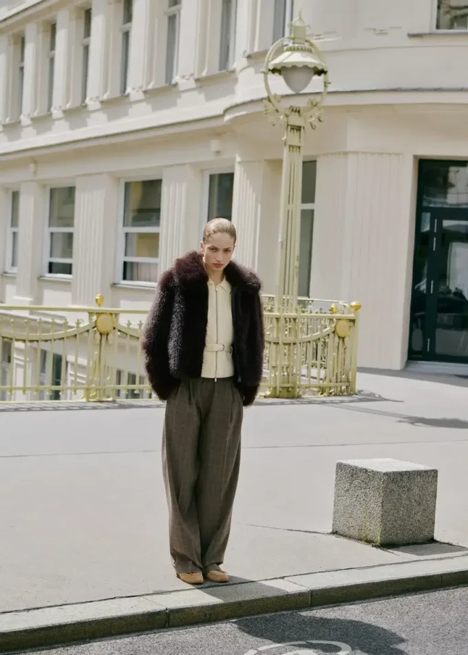 Veste en fausse fourrure avec fermeture à glissière