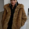 Veste en fausse fourrure avec revers