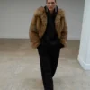 Veste en fausse fourrure avec revers