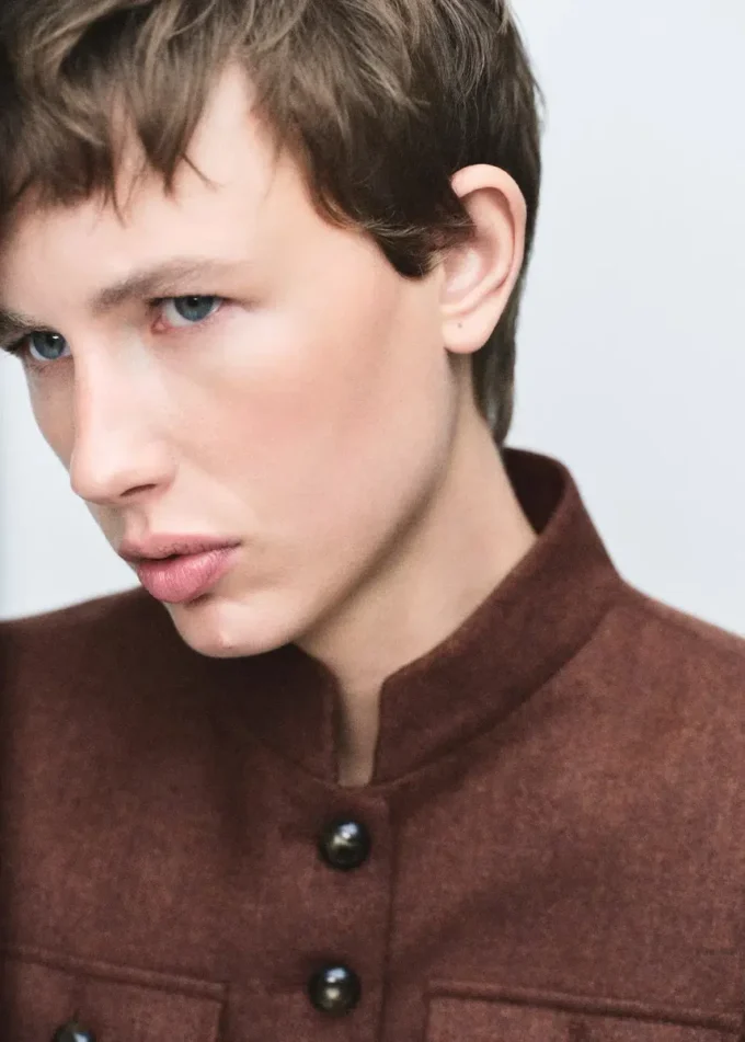 Veste en laine avec col montant et poches