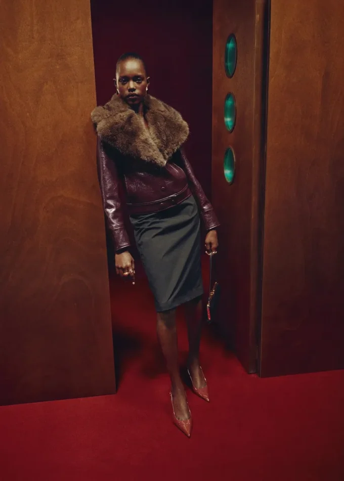 Veste en simili cuir avec col en fausse fourrure
