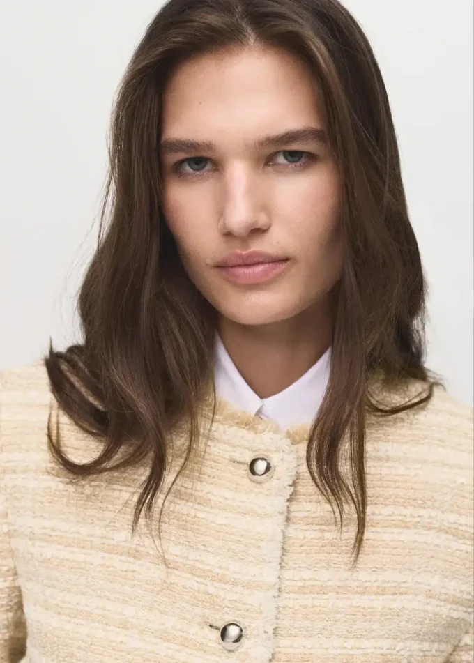 Veste en tweed avec boutons bijoux