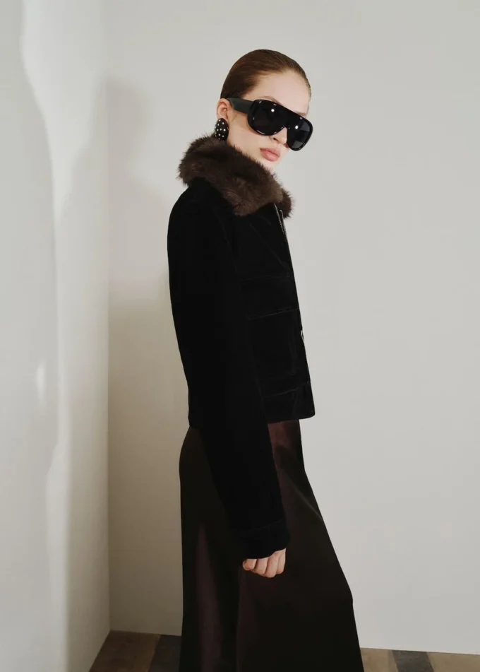Veste en velours avec col en fourrure