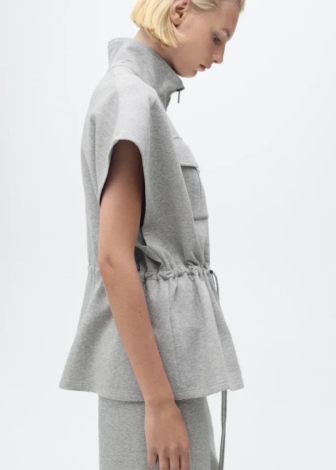 Veste à manches courtes avec taille ajustable